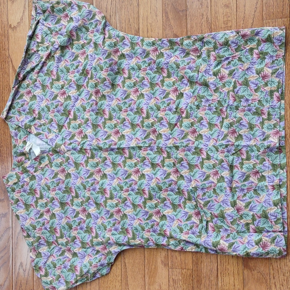 Cotton Club scrub top (leaves)